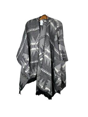 Maurices Poncho Sweater Aztec Open Front Fringe Trim Navajo Gray One Size NEW